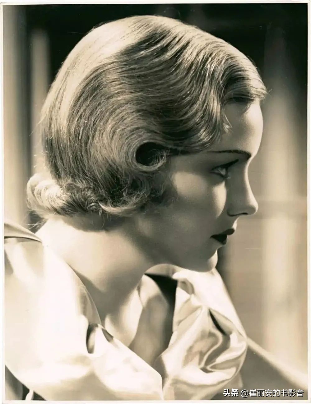 从耀眼的好莱坞影星，到遭受凌辱的“疯婆子”，她被亲妈毁了一生