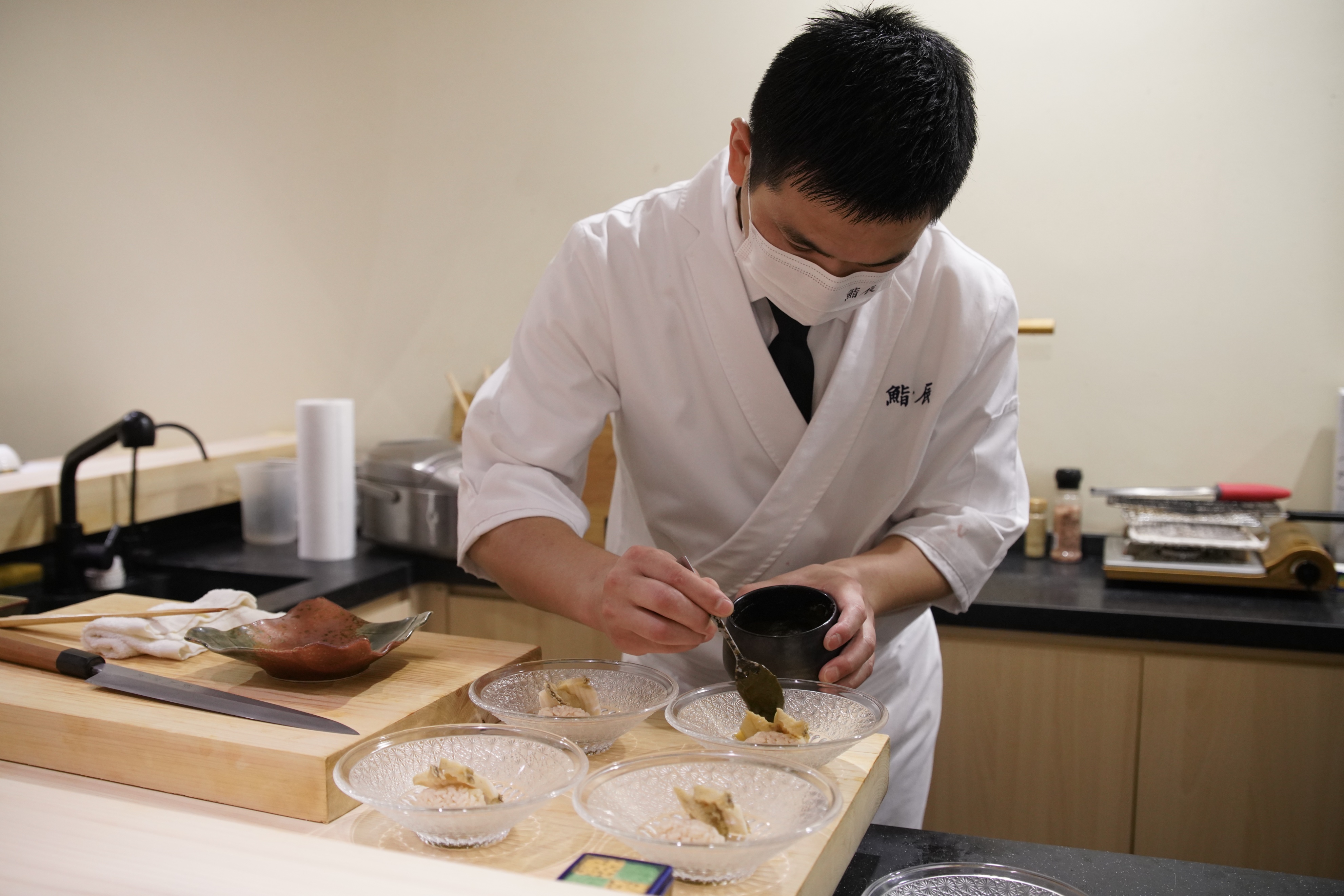 omakase日本料理是不是智商税,omakase日料店吃到爽是什么体验呢