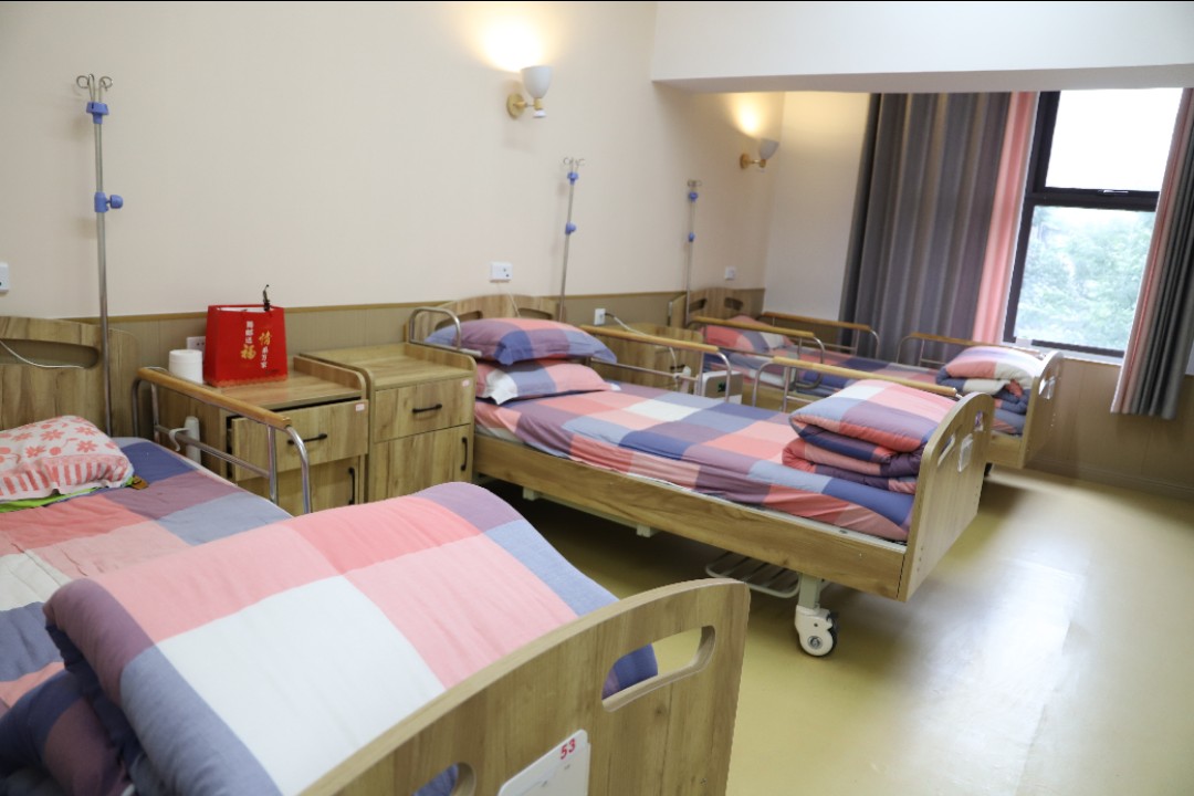 在老年人活动中心工作怎么样,老年人在社区服务中心能干什么