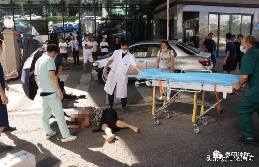 轿车人行道连撞2人最新情况,车辆行驶过快撞到人会撞碎吗