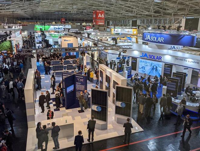 光伏高管慕尼黑被带走视频,我国对光伏高管慕尼黑被带走