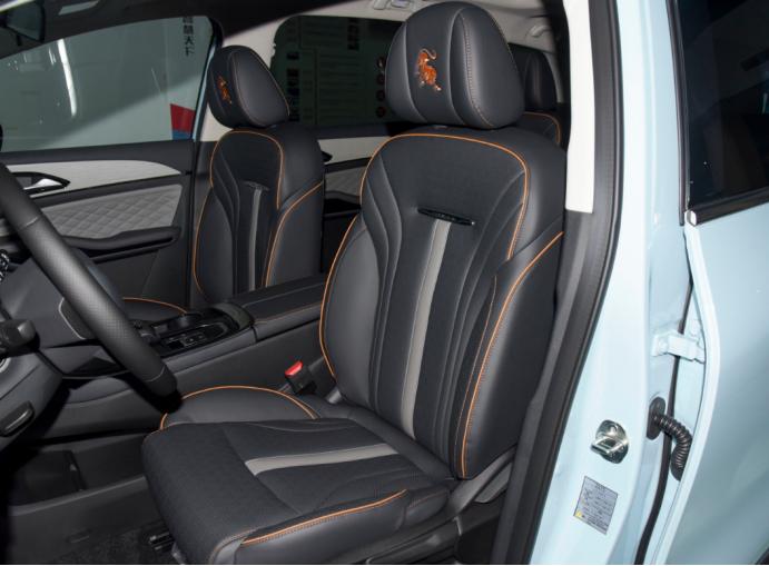 七座家用mpv游艇,风行mpv12款