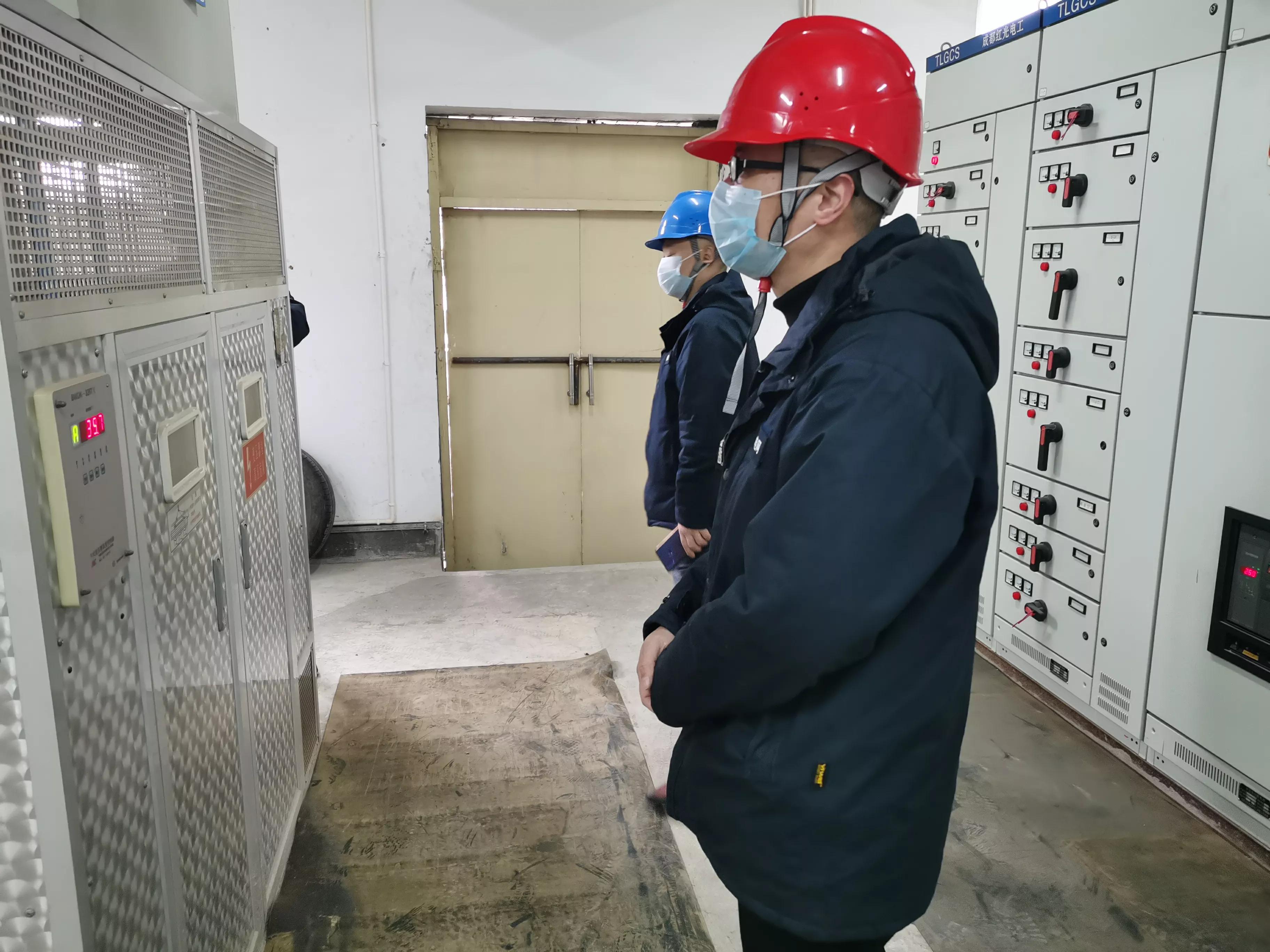 供电公司开展春节送温暖走访慰问,供电所元旦前走访大用户