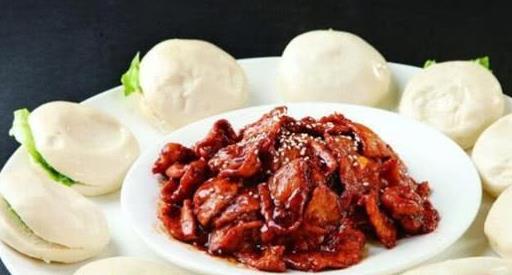 农村大娘卖5元的特产,大妈地摊叫卖土特产