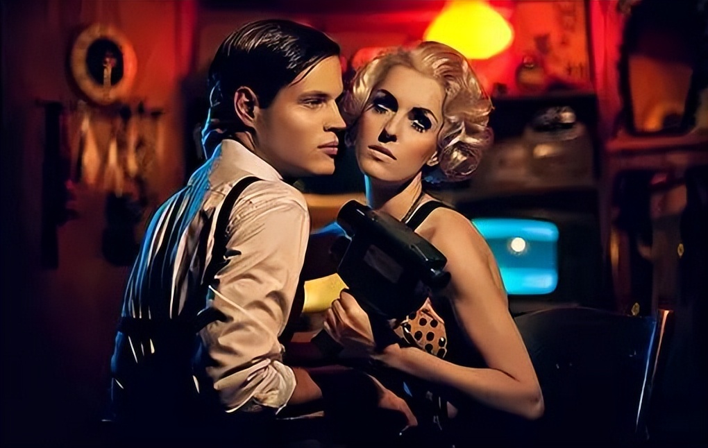 为何你明明动了心却又不靠近,一个男人明明对你有感觉还不主动