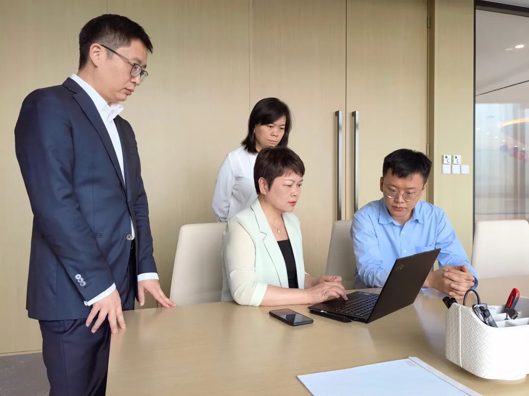 对话通力车小燕深耕行业13年大湾区知产翘楚的传奇人生丨律新对话