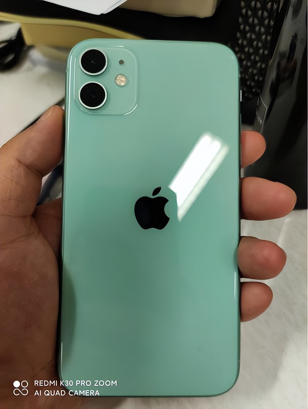 无刘海无前置摄像头的手机,苹果手机的相机设计前置摄像头