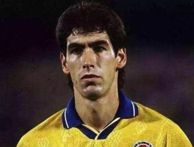 1994埃斯科巴乌龙球视频,埃斯科巴乌龙遭枪杀