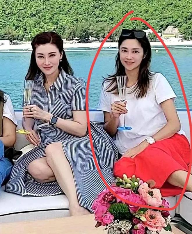 李嘉欣减肥全过程,李嘉欣是怎么瘦的