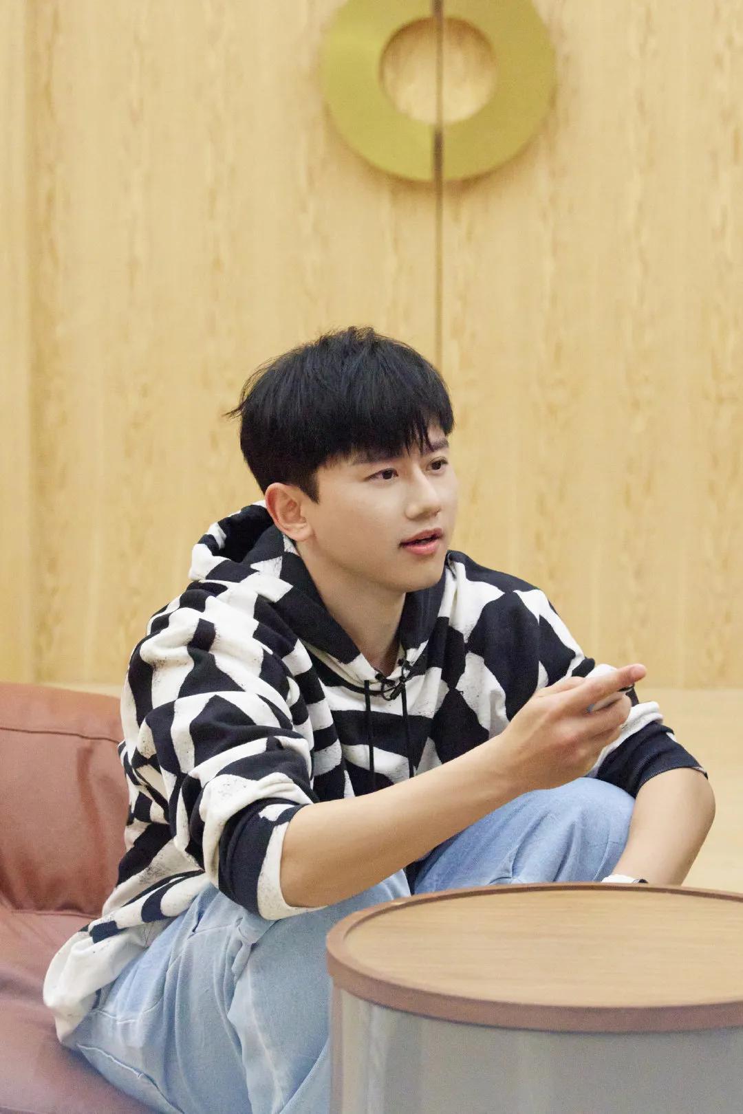 周雨彤杨紫吴倩哭戏,徐艺珍周雨彤