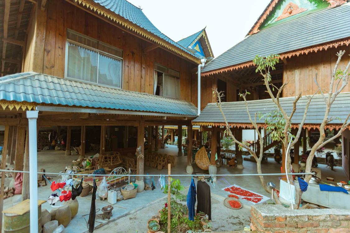 骂版纳是因为你没走出告庄玩版纳跟着小姐姐们走你才晓得味道