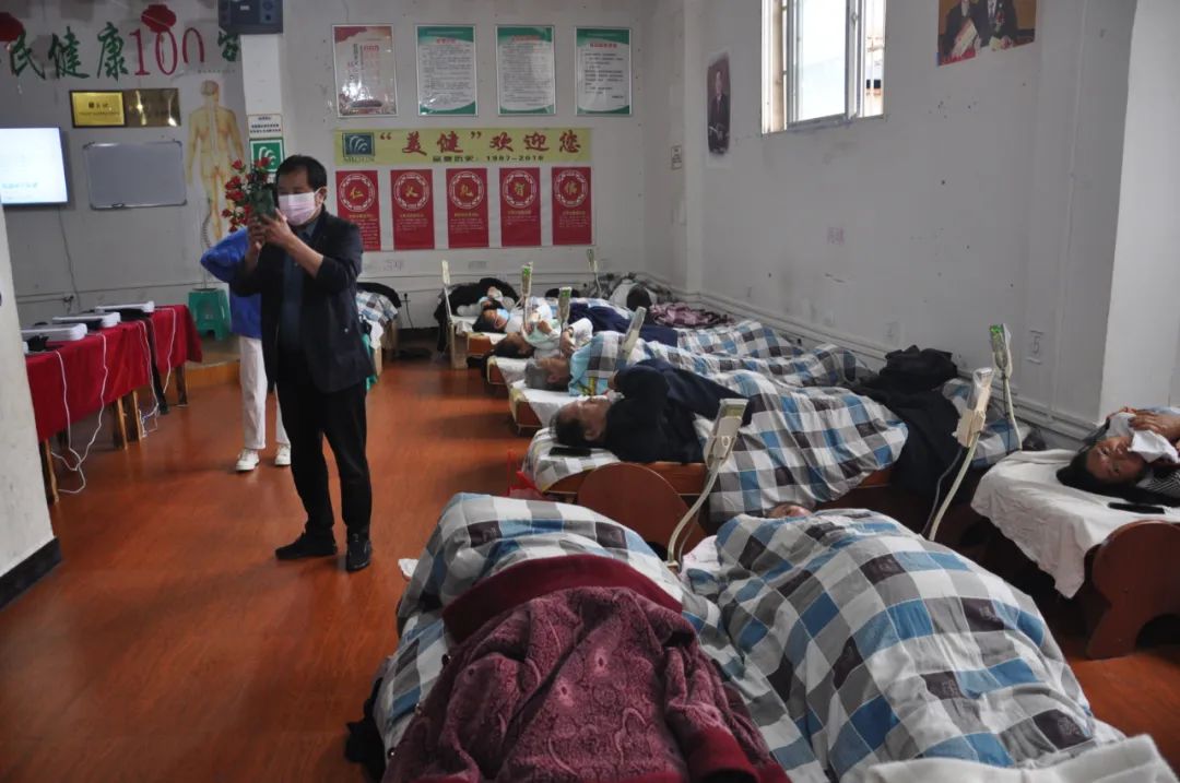 威宁老年代步车整治,威宁暂停关闭聚集性场所的通告