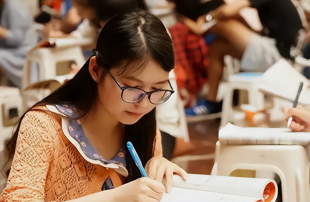 究竟应不应辞职考研？一位女大学生的经历，触动无数考研族的内心