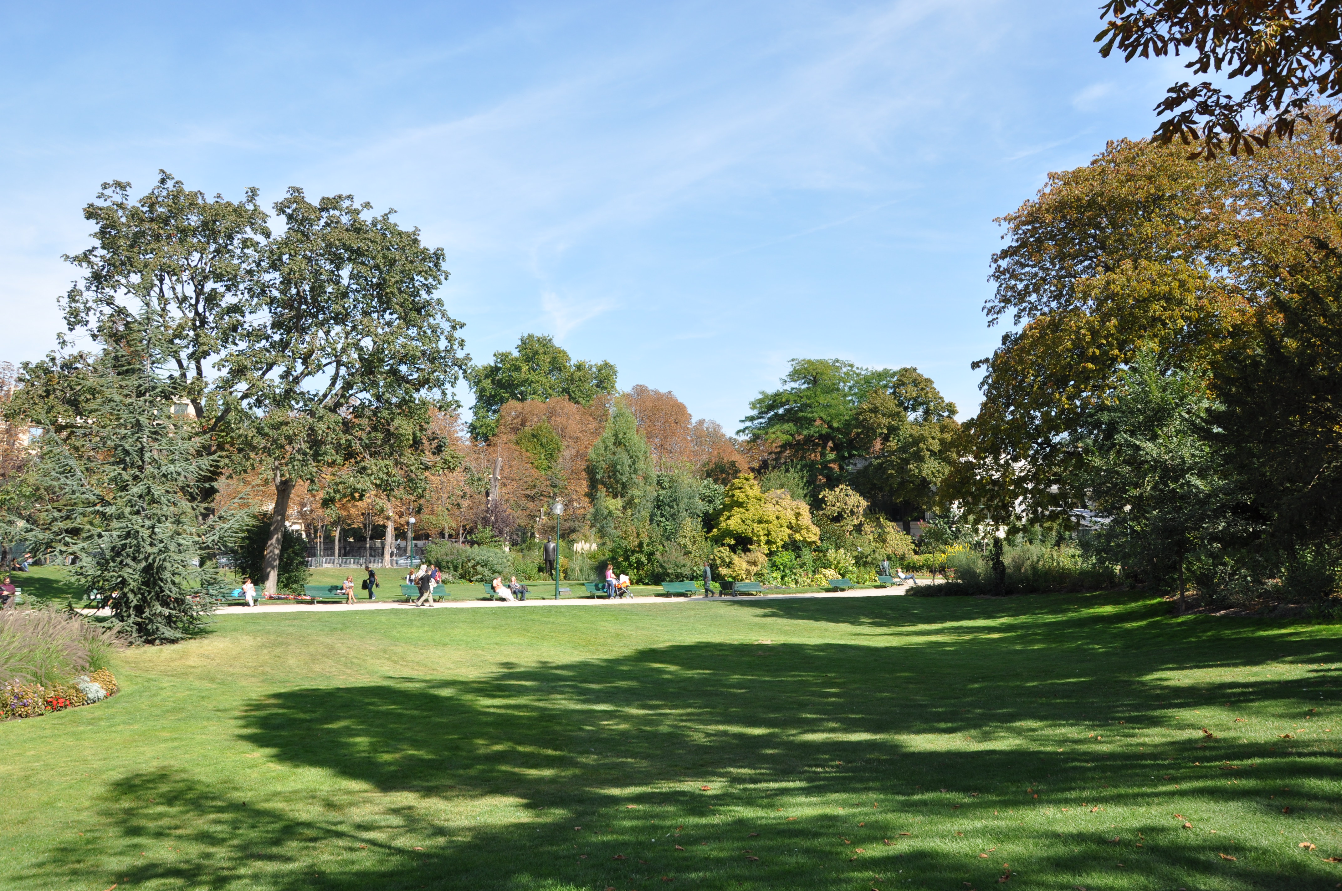 巴黎街头路边摊,在巴黎街头随机拍路人
