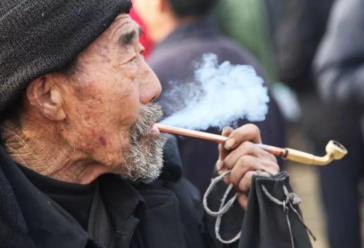 5种香烟列入黑名单以后别抽了,老烟民注意了九种烟被列入黑名单