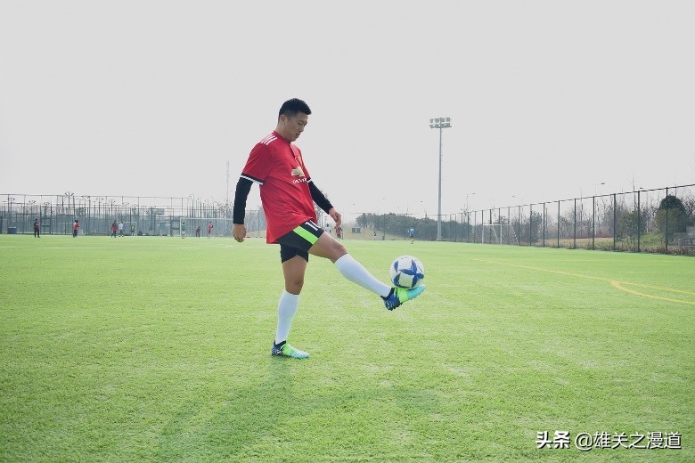 pumafuturez1.3小黑鞋,pumafuturez4.1mg足球鞋白橙