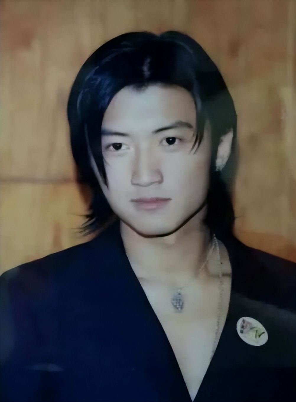 五位留长发的男明星最后一位最帅,七位又酷又帅的男明星