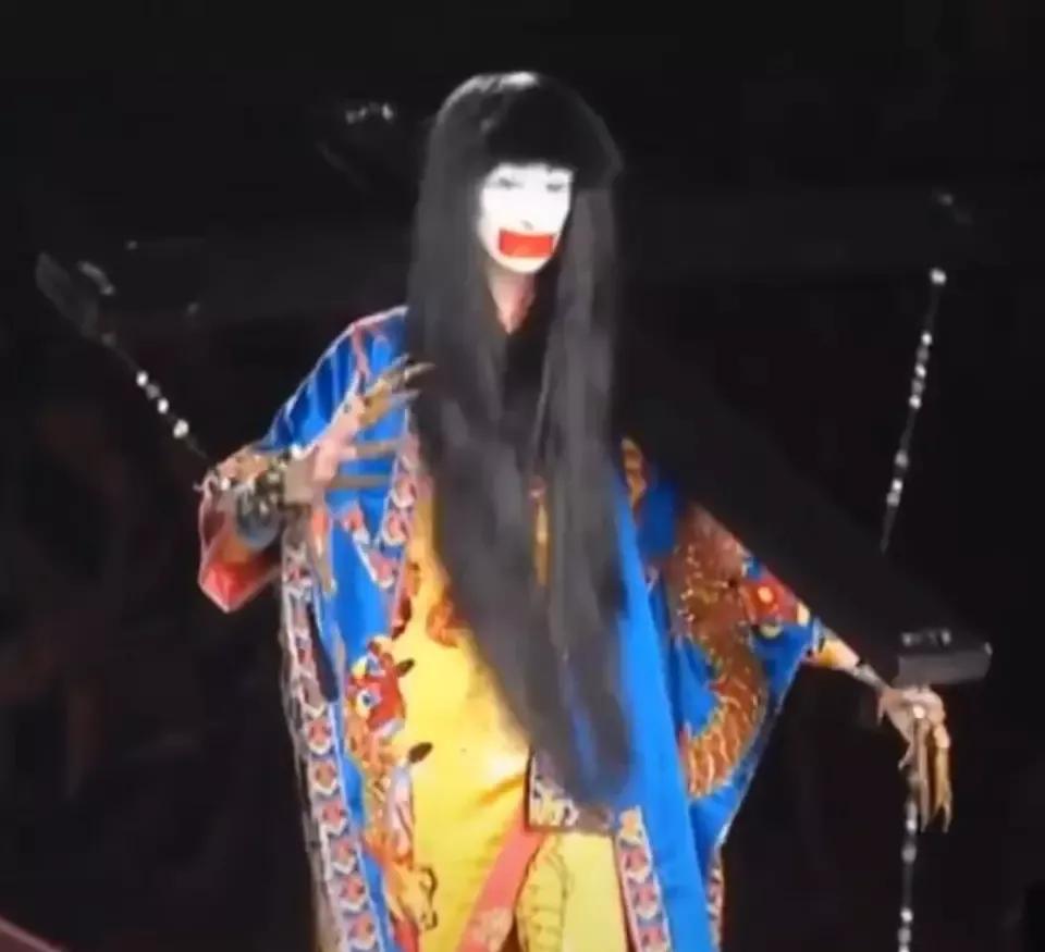 DIOR迪奥涉嫌歧视亚裔，一年一次骚操作，是谁还在容忍迪奥？