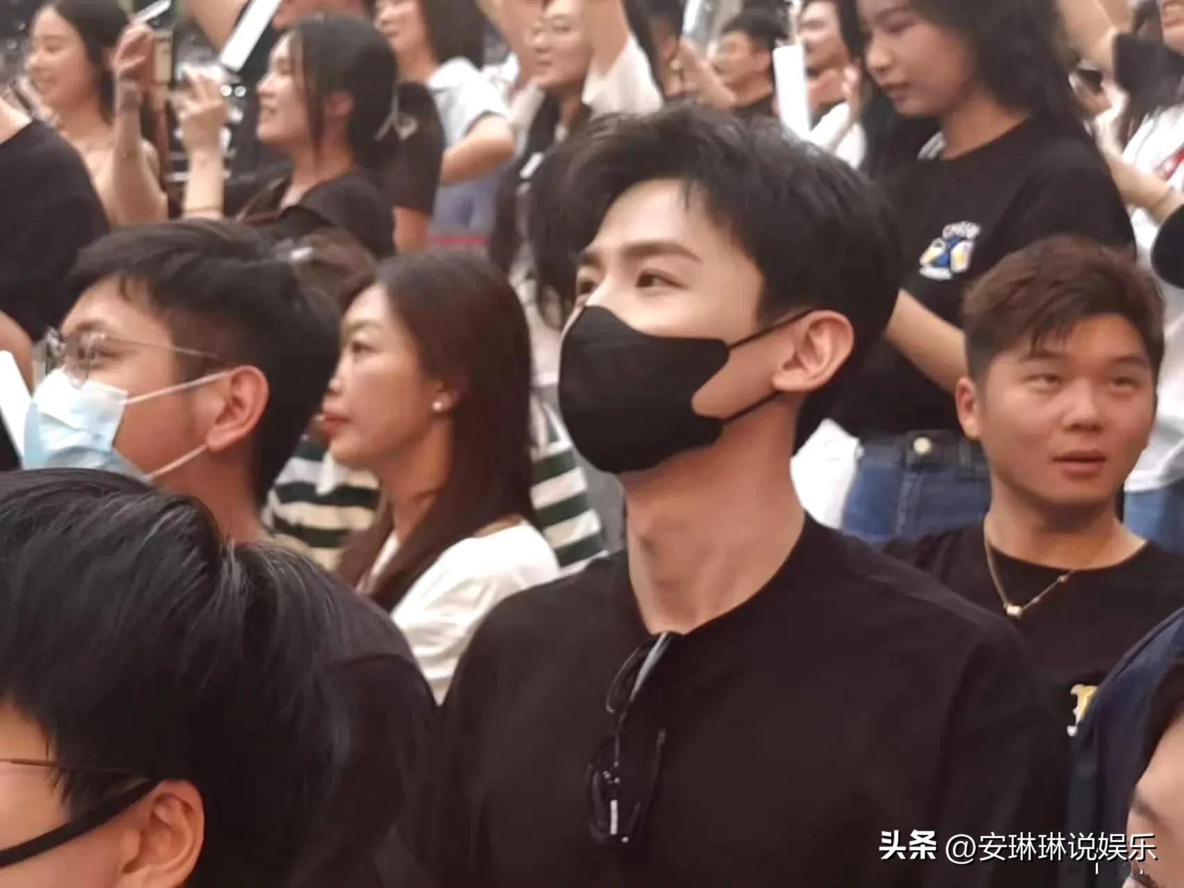 五月天鸟巢演唱会门票白敬亭,北京鸟巢五月天白敬亭