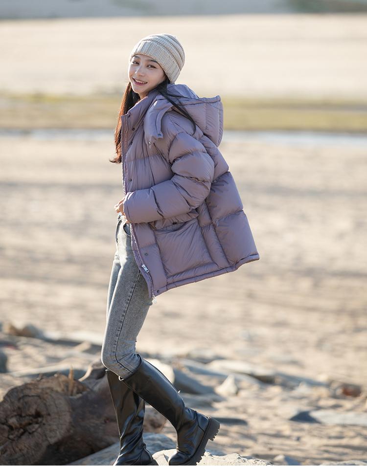 短款羽绒服简约穿搭穿出高级感,小个子冬天穿长款羽绒服好看吗