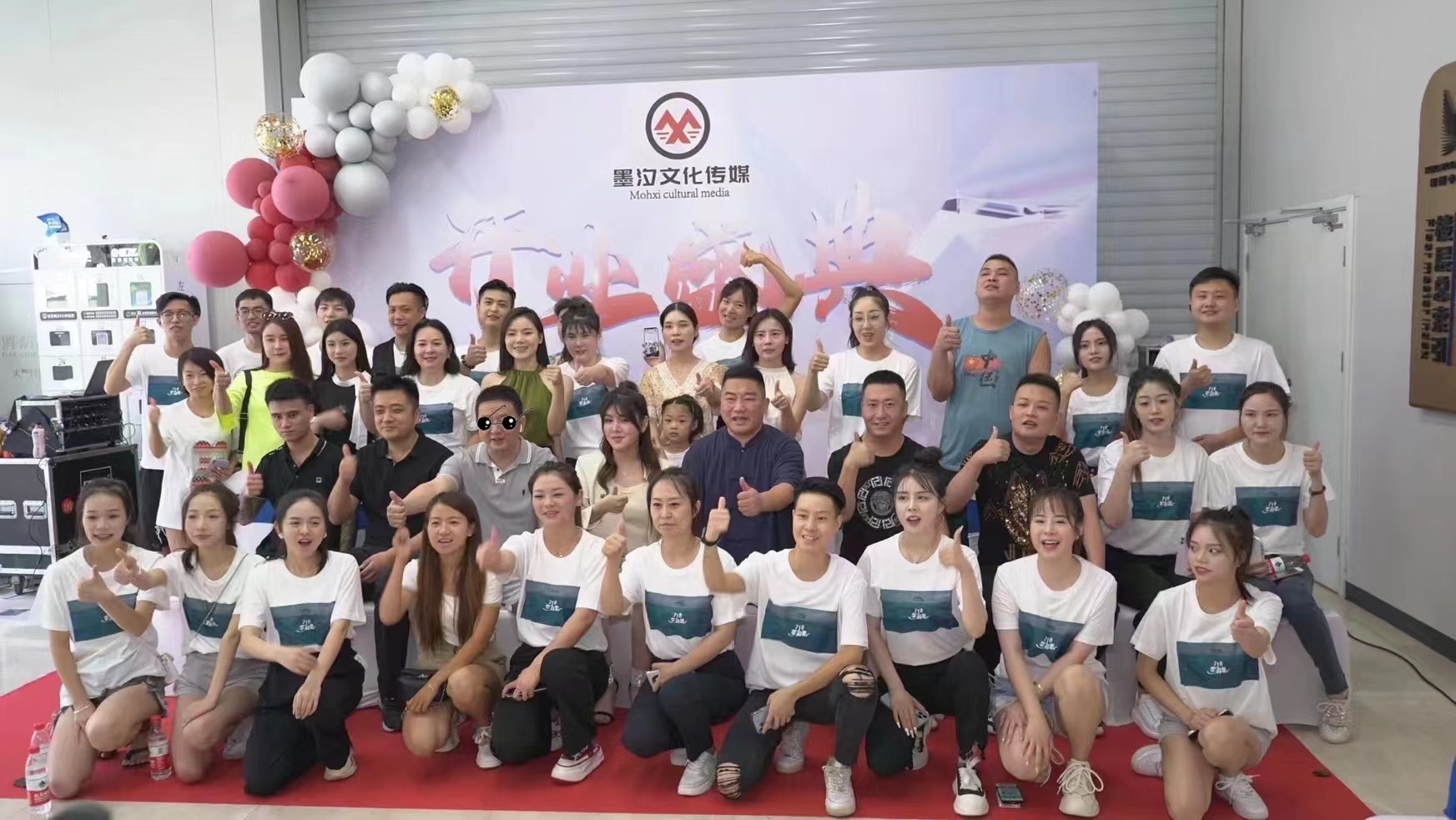 用50块钱换取了百万身价，小学学历的她到底是怎么做到的？