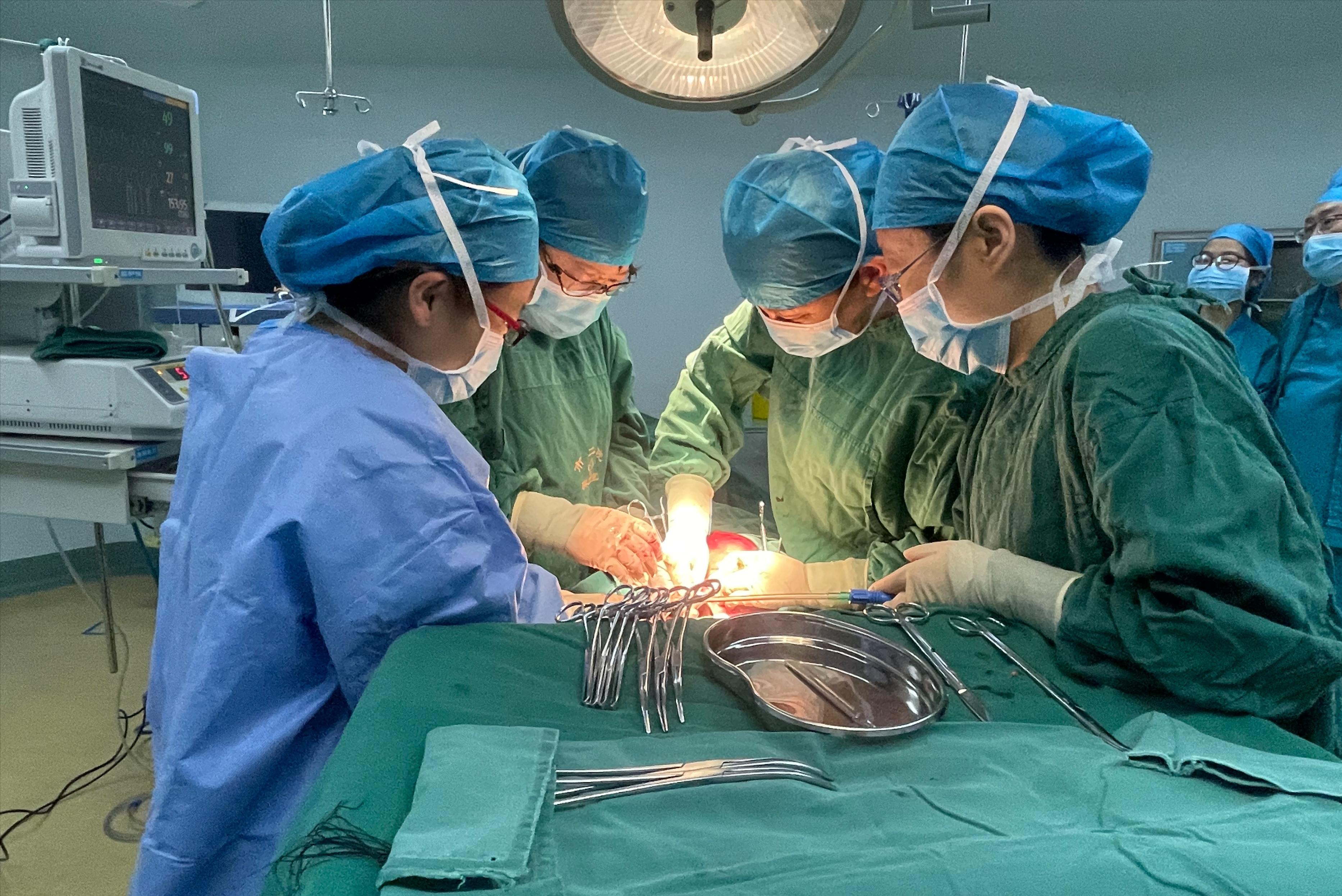 28岁腰困、下腹坠痛，竟查出子宫脱垂，医生：和这3个原因有关