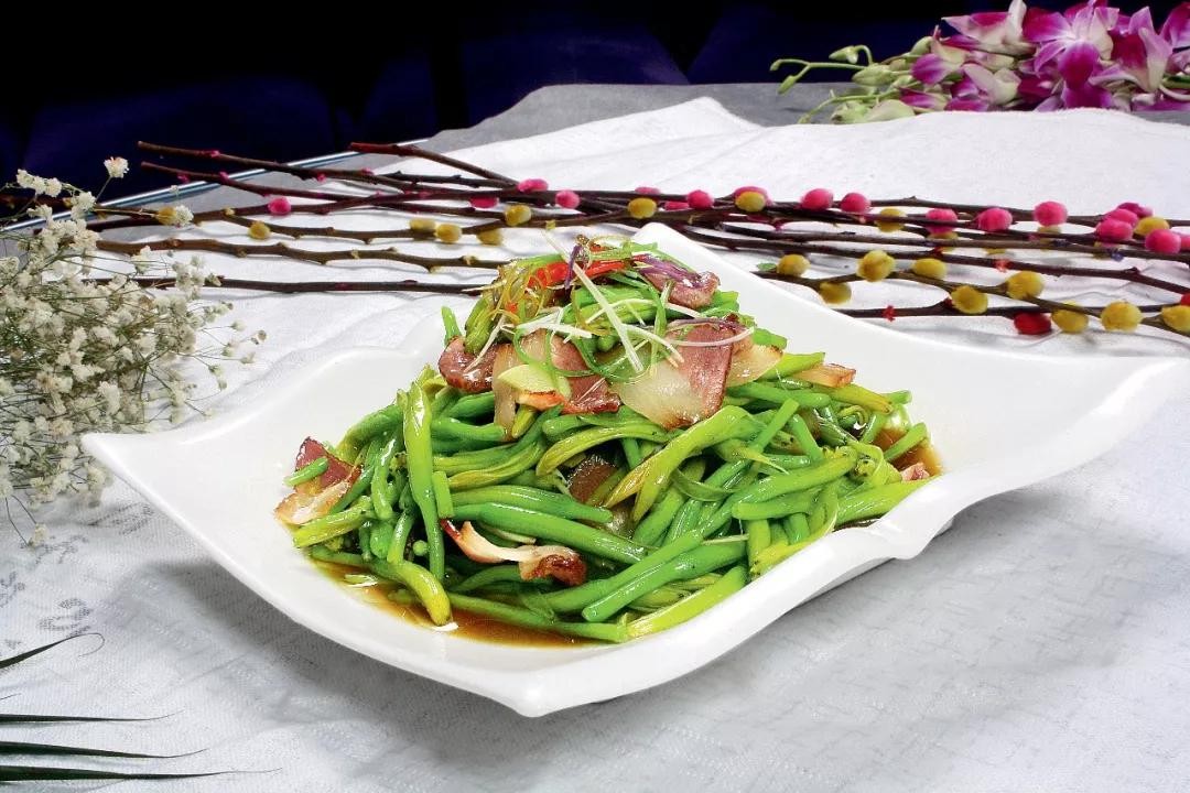 劝中年人注意饮食健康,中老年怎样吃才健康和营养