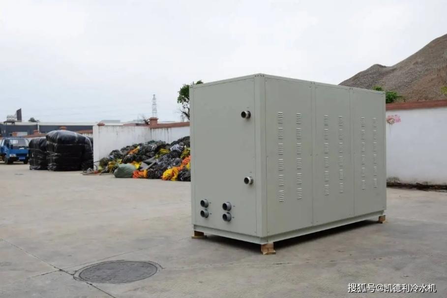 水塔对螺杆式水冷冷水机的作用,水冷式冷水机为什么要配冷却塔