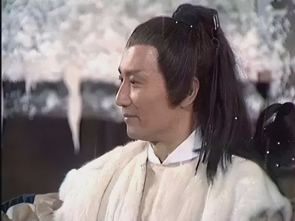 谢贤李小龙谁大,谢贤成龙