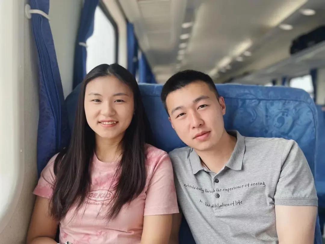 在老挝坐高铁,在老挝的中国高铁