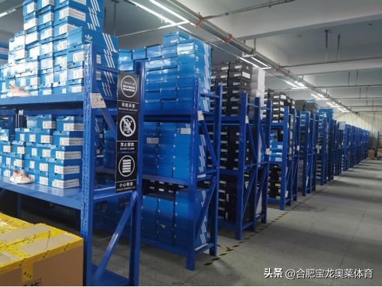 耐克阿迪达斯折扣店前景如何,耐克折扣店加盟陷阱