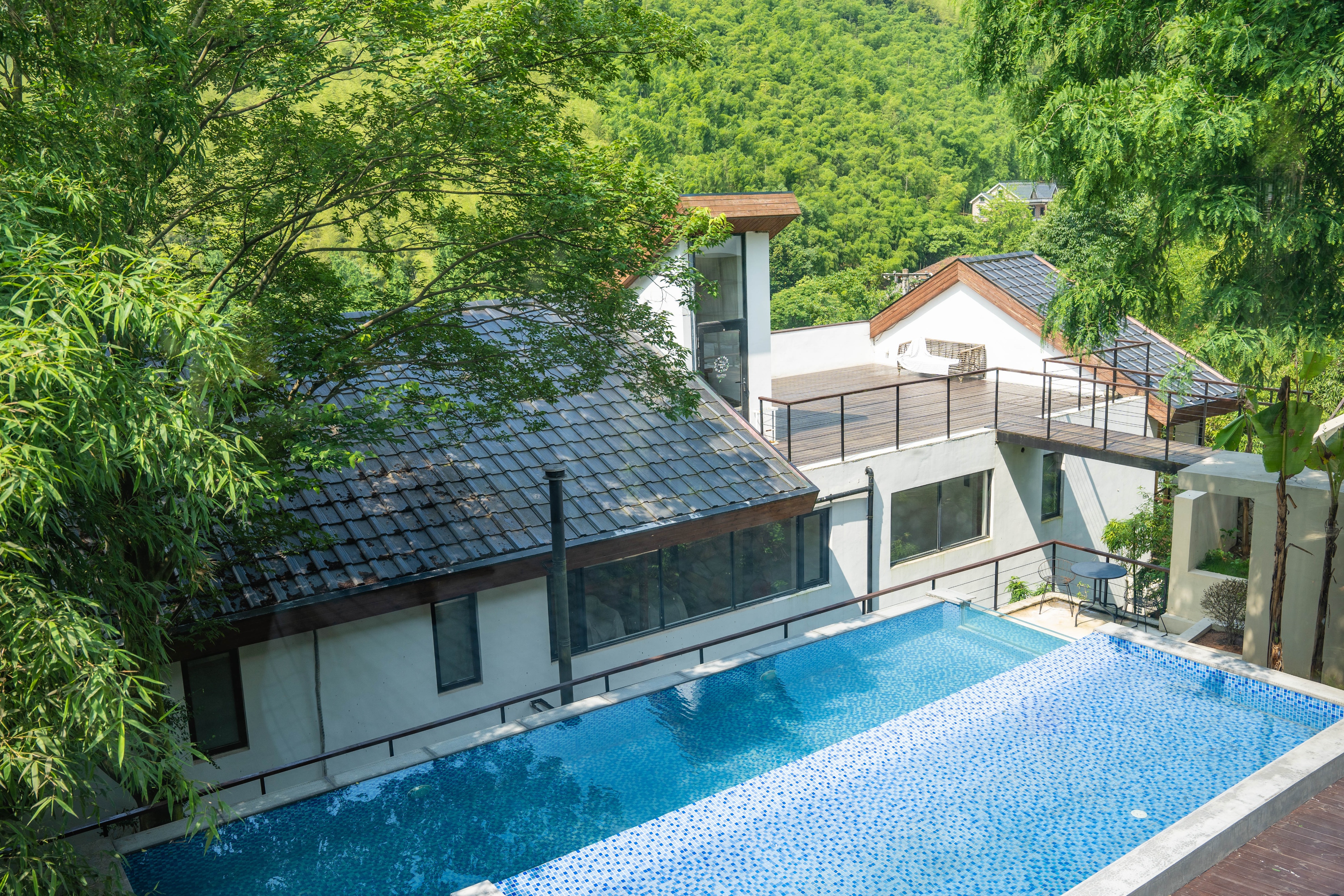 山林逸境私人温泉,在山林中泡温泉