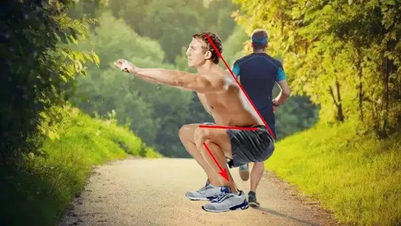 下蹲的正确动作，日常自我查体的参考、锻炼双腿的保障