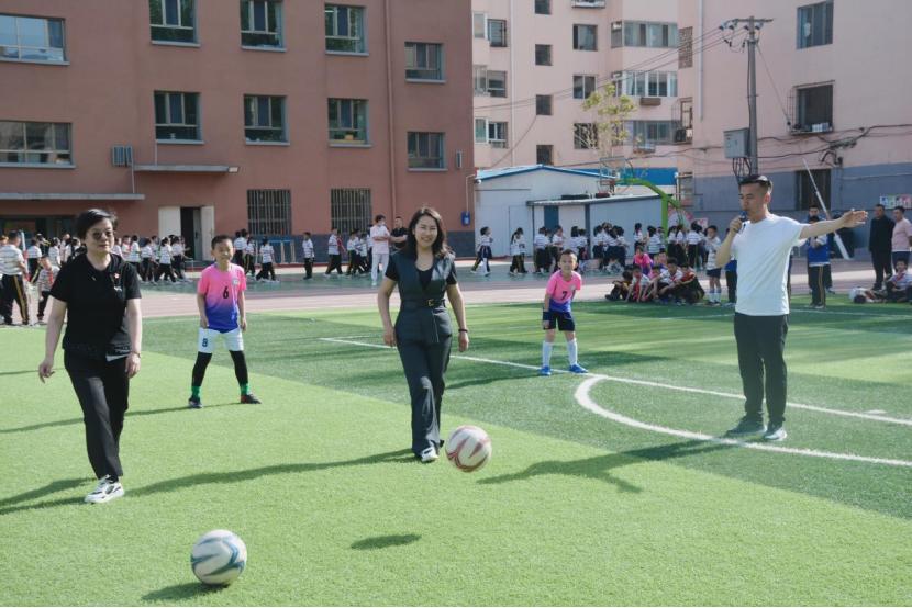 包头市东方希望小学足球赛,包头市2024朝阳路小学足球比赛