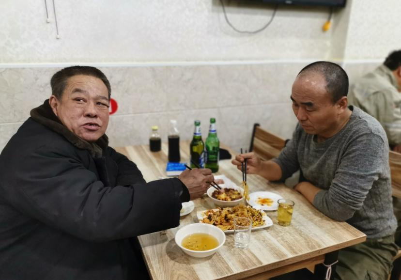 为什么喝完白酒后一直头疼,喝完白酒为什么胃会这么难受