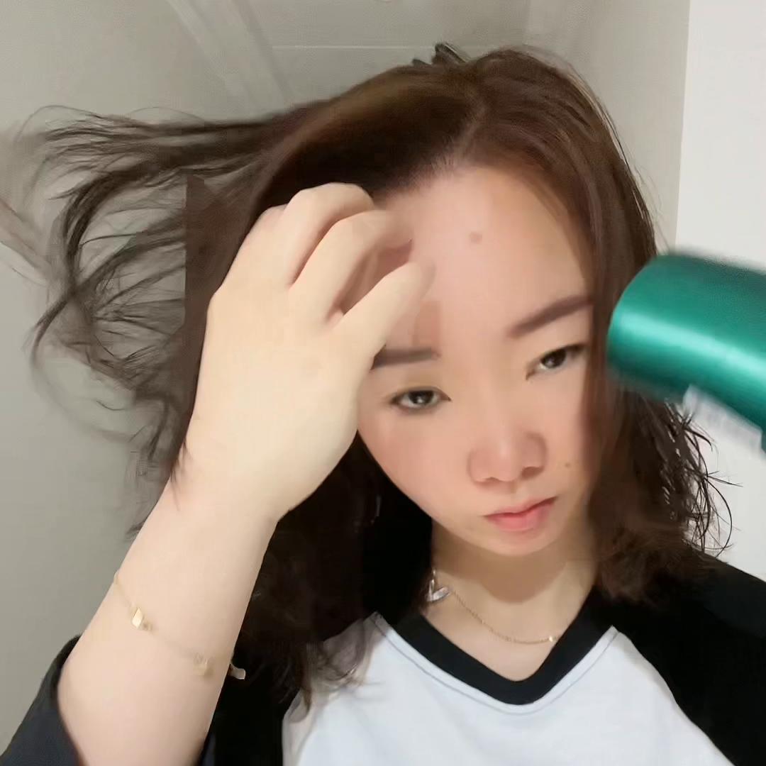 如果染了头发漂了会变回黑色吗,如果染过黑发染其他颜色要漂吗