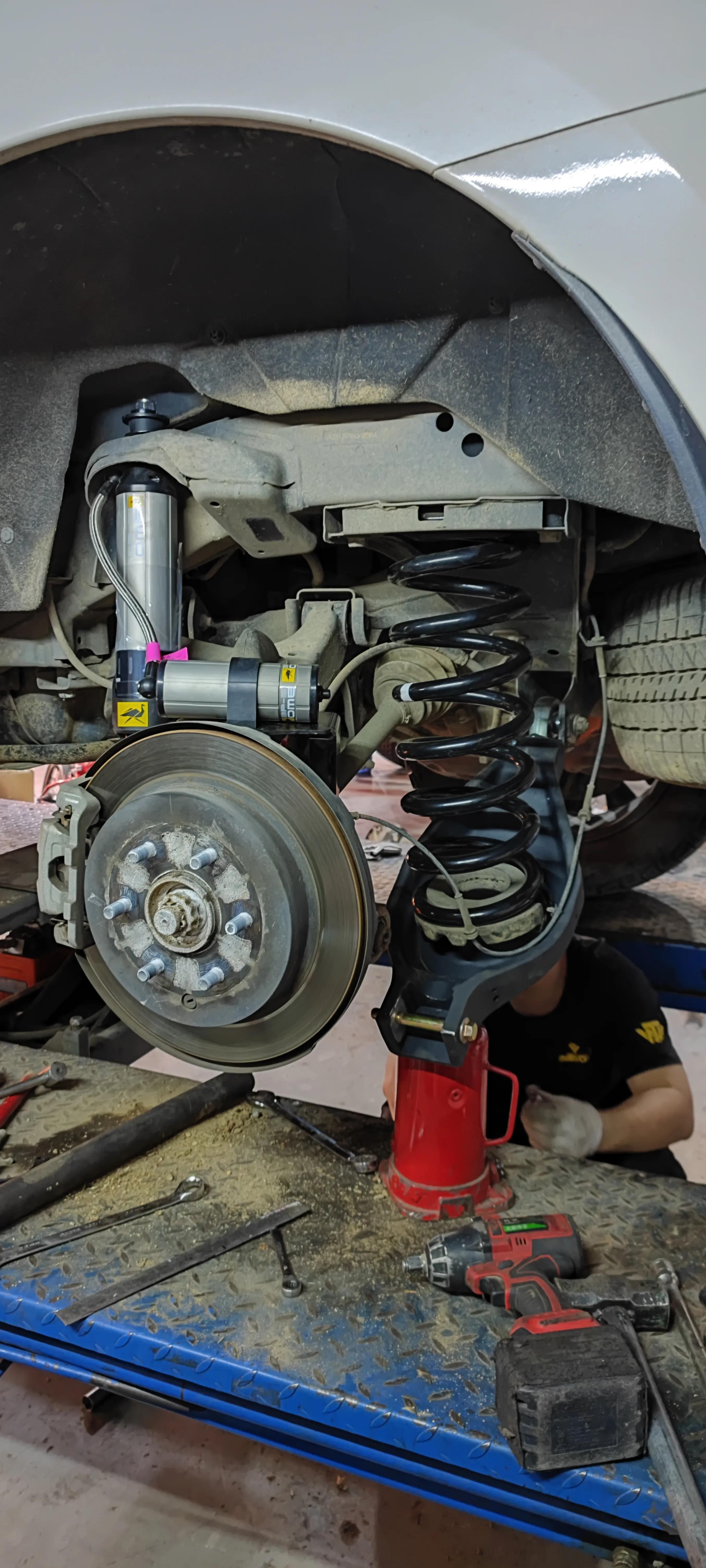 途乐y62装bp51需要换弹簧吗,途乐y62升高后定位做不出来