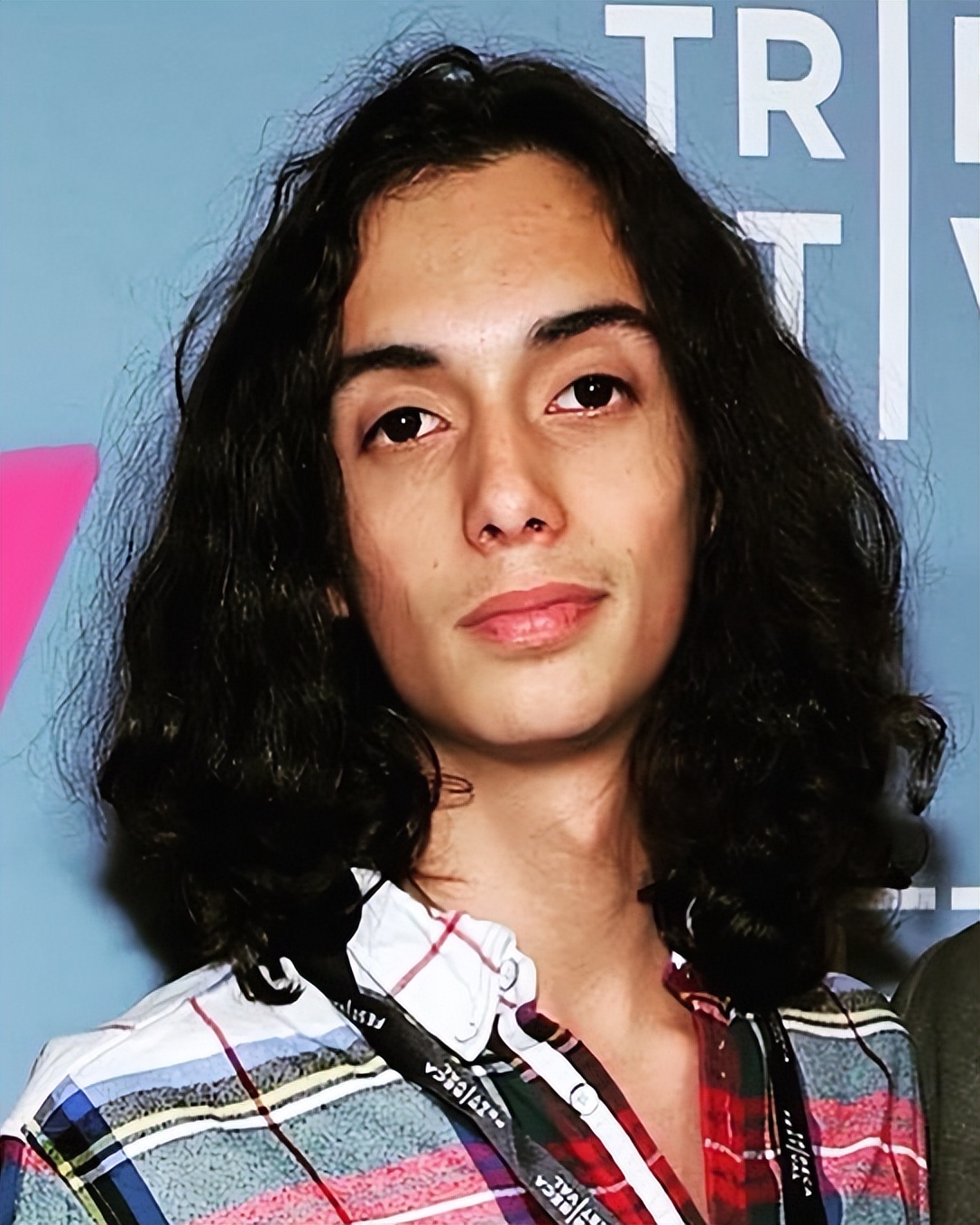 一路走好4位名人相继去世,一路走好6天7位名人接连离去