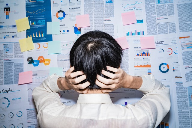 自媒体该不该继续努力赚钱,普通人靠自媒体赚钱吗