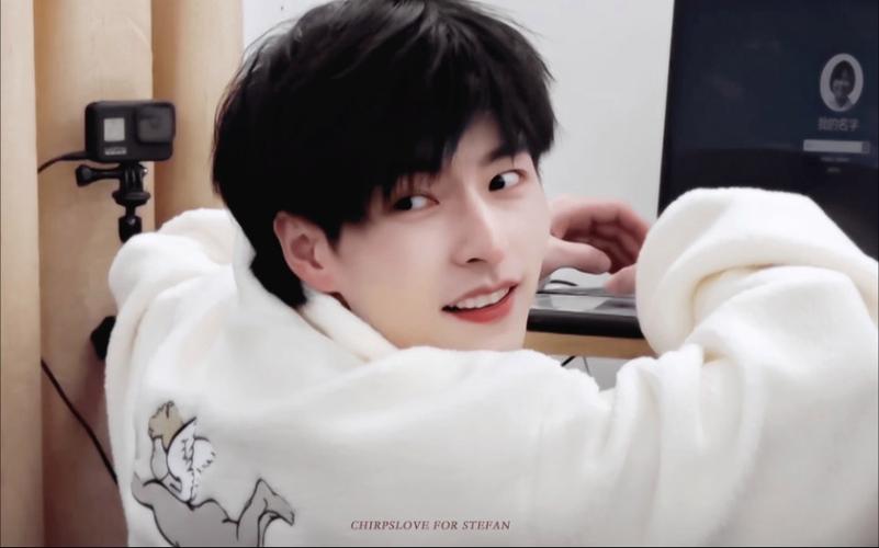 欢迎北大校草郭文韬,郭文韬谈北大和清华