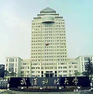 许家印：干过保安掏过粪，一朝发迹后风光无限，如今让人唏嘘