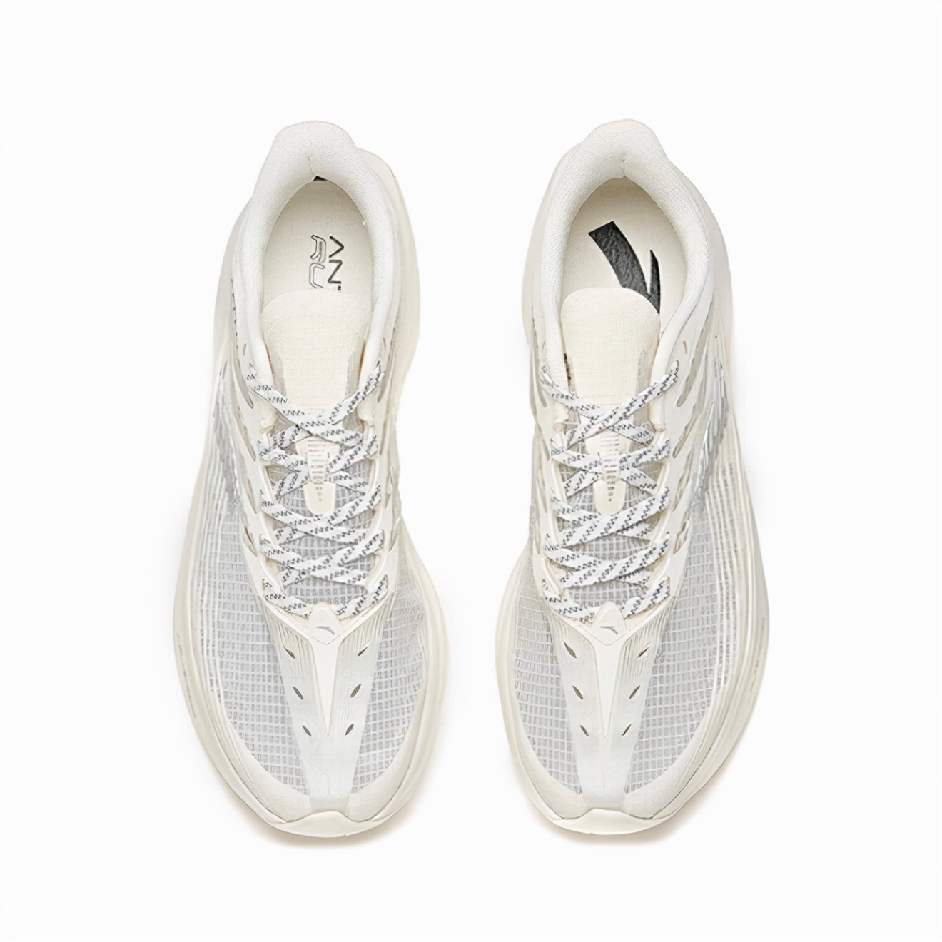 谷爱凌同款跑鞋,安踏冠军跑鞋2代pro谷爱凌配色