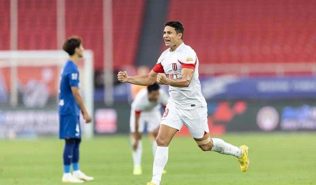 中超武汉三镇vs山东泰山费莱尼,中超第七轮贾德松