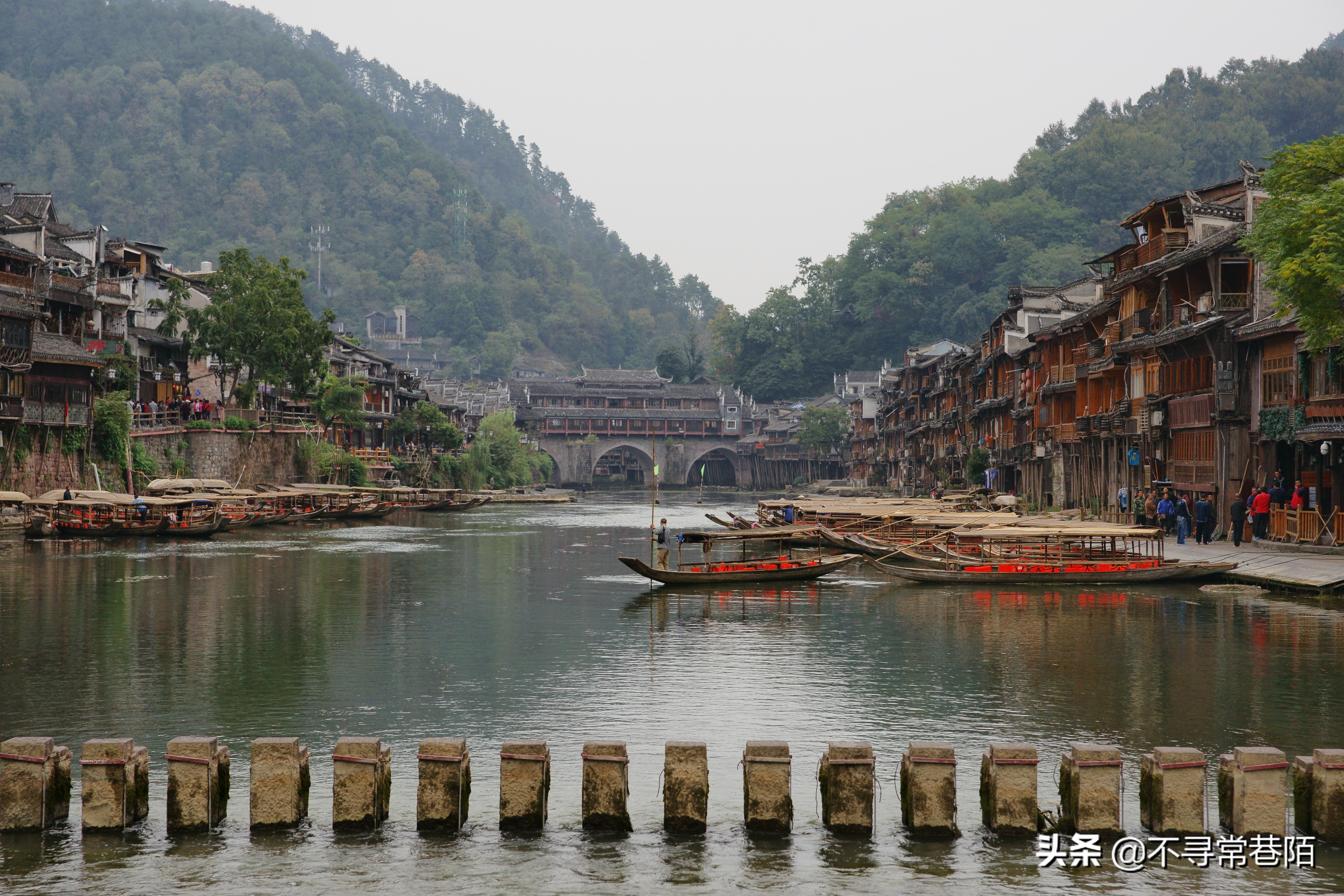 这里有许多历史悠久的古镇,从历史中走来的古镇