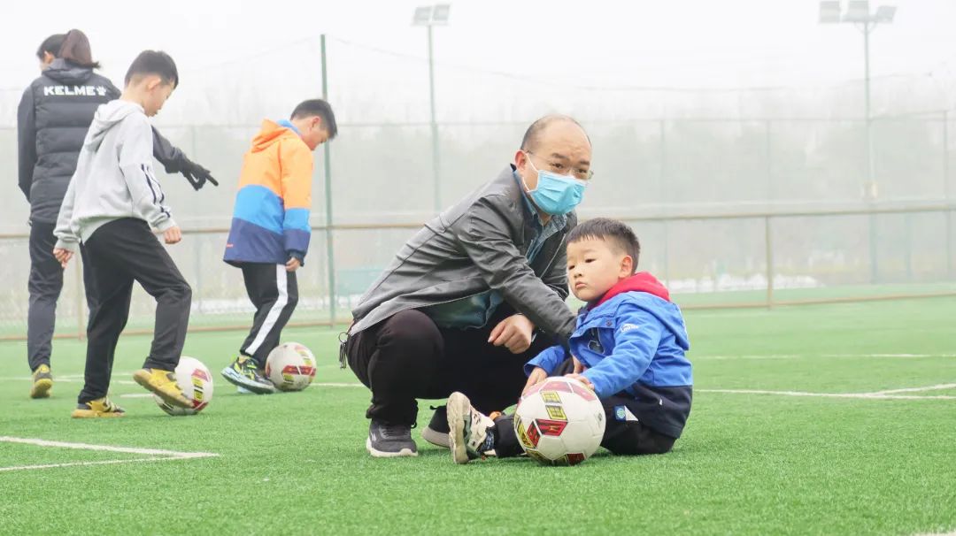 全民健身日健身盛宴点燃运动激情,周末公益养生课