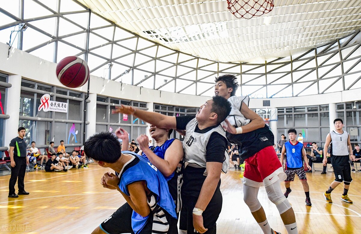 适合打篮球穿的篮球裤,比较好的篮球运动裤