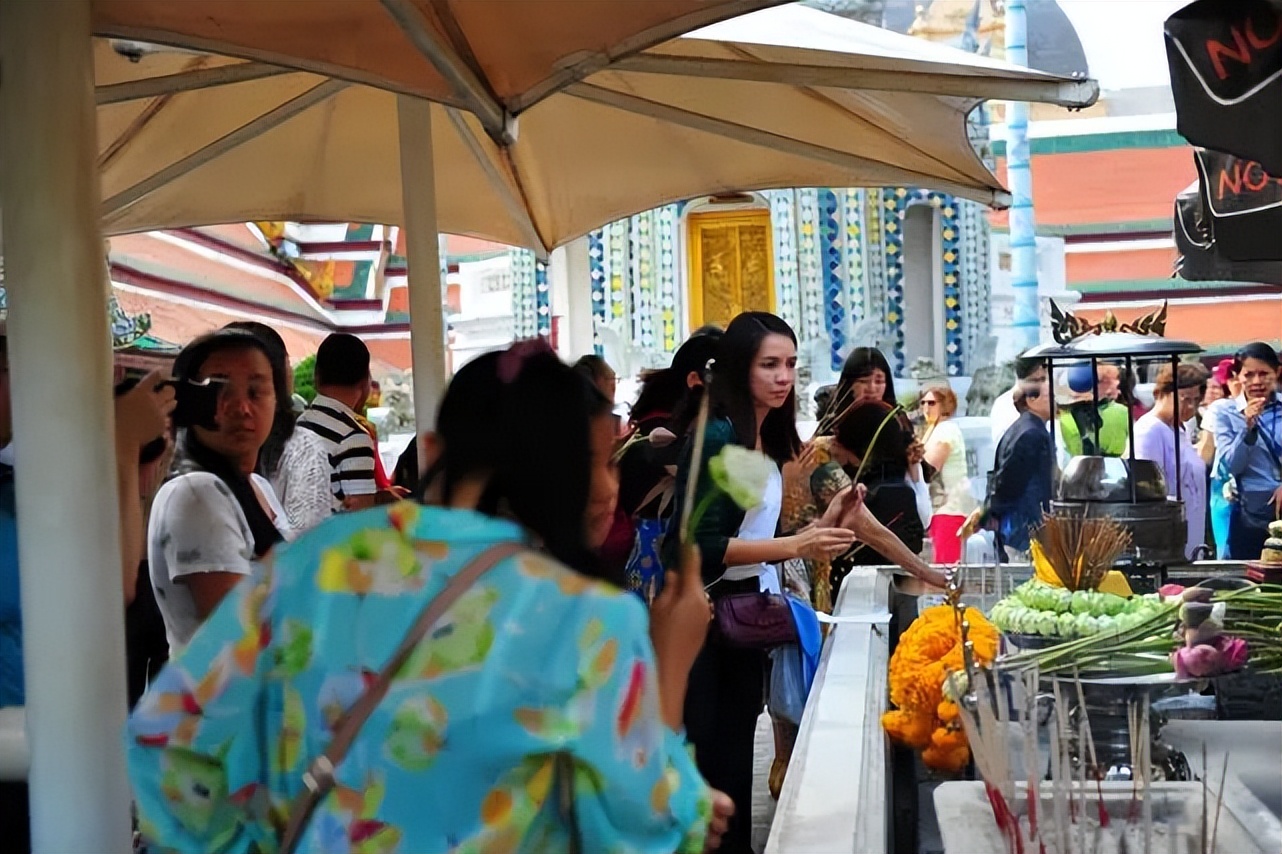 我国游客在柬埔寨,中国游客进柬埔寨