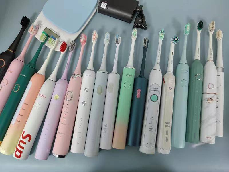 usmile电动牙刷y1和y1s哪个型号好,usmile电动牙刷和小米t700哪个好