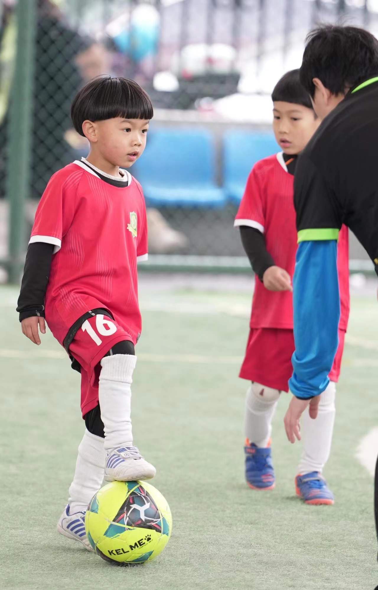 乐山第四届幼儿足球展示活动,黄龙体育幼儿篮球