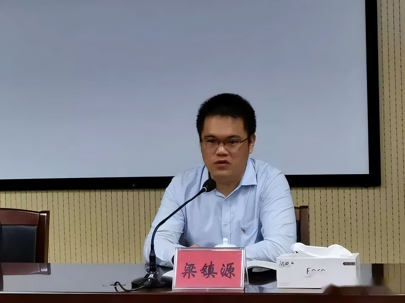 又一教育局局长涉嫌违纪违法，教育的“油水”到底有多好捞？